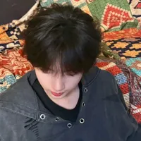 Nhiếp Vĩ Thần - Thần Thần