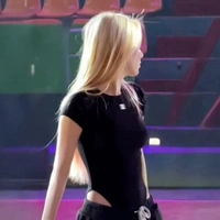 TranThuyDuong//Saabirose