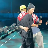 Nhỏ tác giả đáng iu âyyyy ><