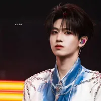 Chu Chí Hâm _ hắn