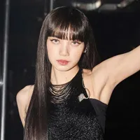 Lalisa Manobal (Cô)