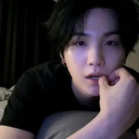 yoongi (hắn)