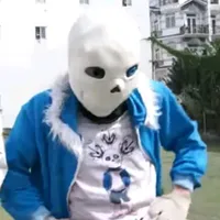 Sans trắng(sans dép hồng)