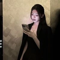 vân y
