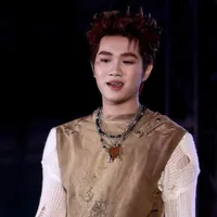 Hoàng Đức Duy -bông