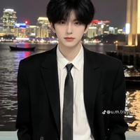 Bạch trí viễn (bạn thân anh trai(nu9)