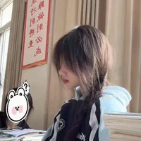 NGUYỄN KHÁNH CHI ( lớp trưởng)