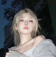 Nguyễn Thị Xuân Yến - ả1