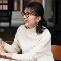 Ngọc Bích ( trưởng phòng)