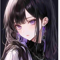 Thiến Thiến. Ít nói, ánh mắt lạnh.