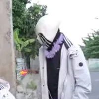 bé 5 "lúc nhỏ"