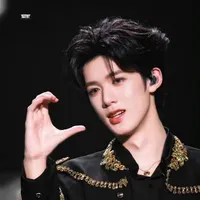 Quần Tuấn Thần
