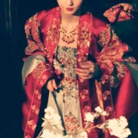 MẪN NHI "má vú"
