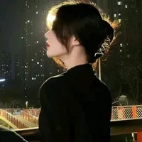 Huỳnh Cố Vân(Mẹ Nữ9)