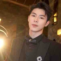 Bạch Gia Đông(anh tư)