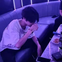 Mộ Dung Hoàng Bảo (A4 Nu9)