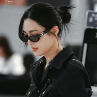 LingLing Kwong (chị họ cô)