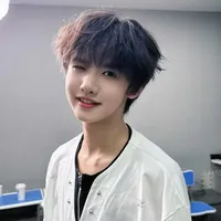 Trương Dịch Nhiên_ ZYR