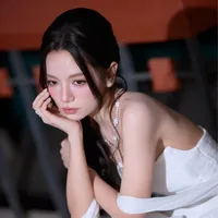 Hạ Anh