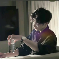 Vĩ Phan(bn nam chính)