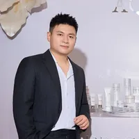 Long Hạt Nhài