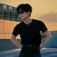 Nghiêm Hạo Tường.