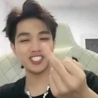 Tác giả này nhạt lắm