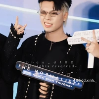 Tác giả đẹp zai😼