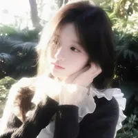 Trương Khả Hân(nu9)