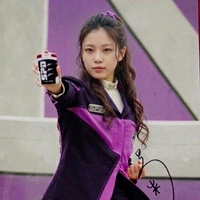 Akaza Emi (Emi)