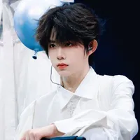 Trần Dịch Hằng_hắn