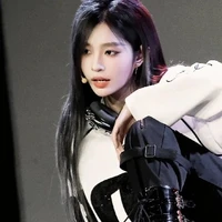 Vương Dịch -cô