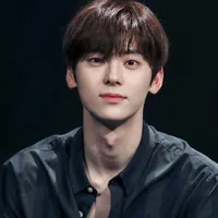 Hwang Minhyun