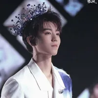 Vương Tuấn Khải_ Hoàng Thượng