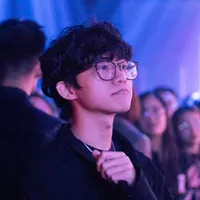 Ngọc Quý_alpha thường