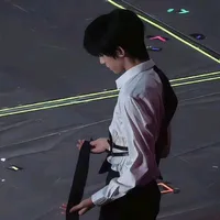 "tình yêu là j"_YBW