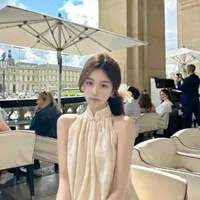 lưu vy vy