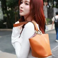Loverrukk Pattranite [Bạn Nàng - em]