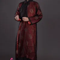 ông hội đồng (cha anh)