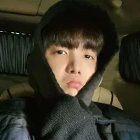 Jung Hoseok ( anh Hobii)