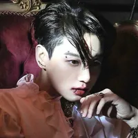 JungKook ( Jeon JungKook ) 19 tuổi