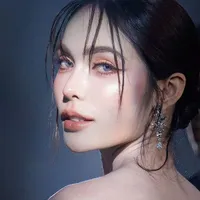 Charlotte Austin(Nàng)