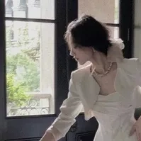 mẹ em