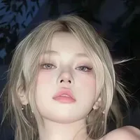 Nguyễn Thu Hoài ( cô)