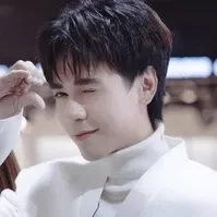 Lê Quang Hùng_lớp phó văn nghệ