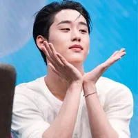 Est Supha Sangaworagong