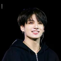 Jungkook- cậu
