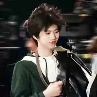 Trương Hàm Thụy 