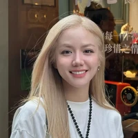 Phương Ly(chị của Chi)