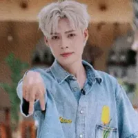 Nguyễn Hoàng bách